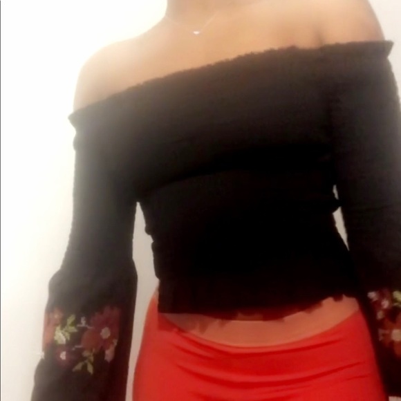 Flower Crop Top - Picture 3 of 5